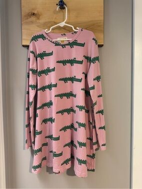 Hugo Loves Tiki Pink Long Sleeve Tunic with Green 🐊 Print